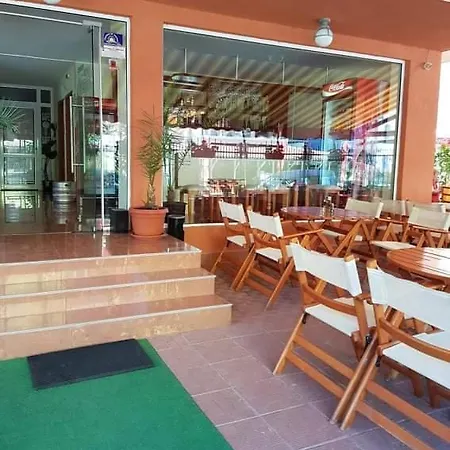 Otel Хотел Флирт 2*