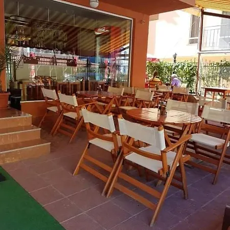 Хотел Флирт Hotel Primorsko